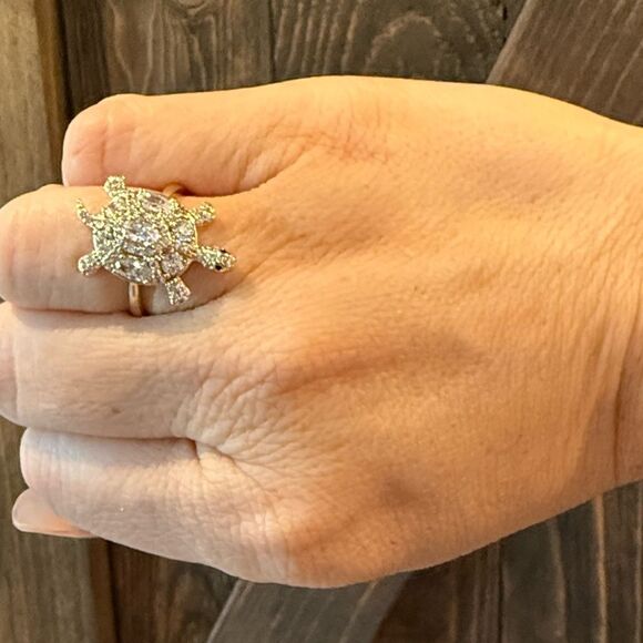Elegant 14K Gold Plated Zirconia Turtle Ring - Picture 1 of 9